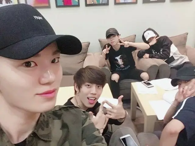 INFINITE、ラジオ出演中。