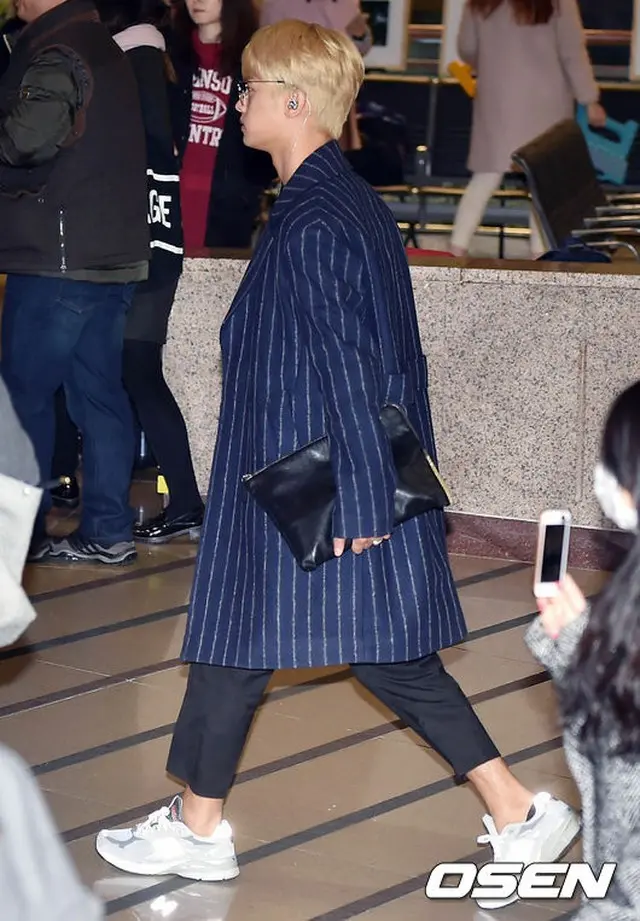 「VIXX」がソウル金浦空港から日本に
