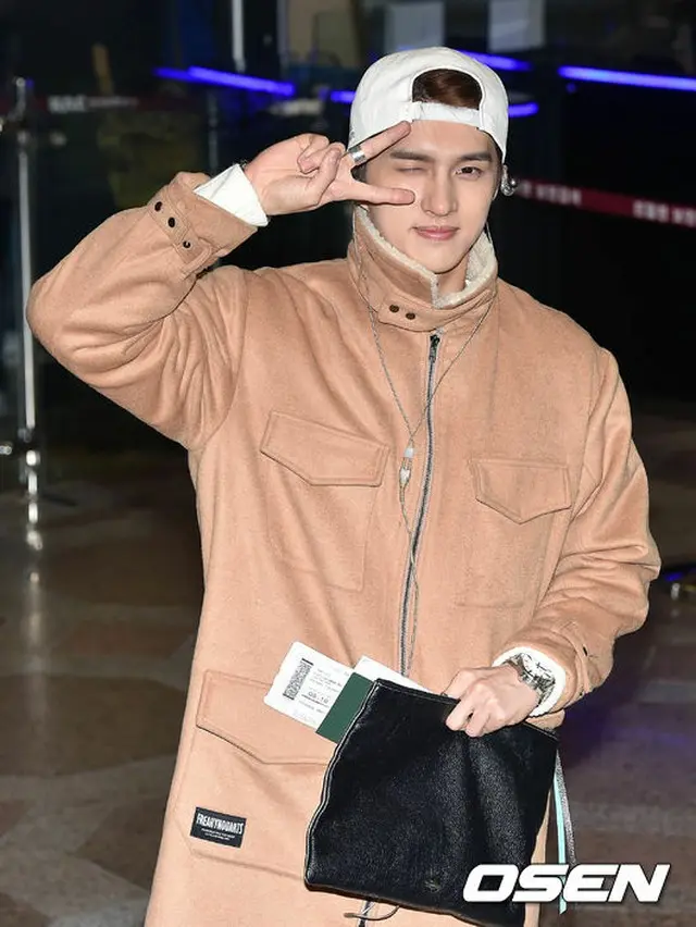 「VIXX」がソウル金浦空港から日本に