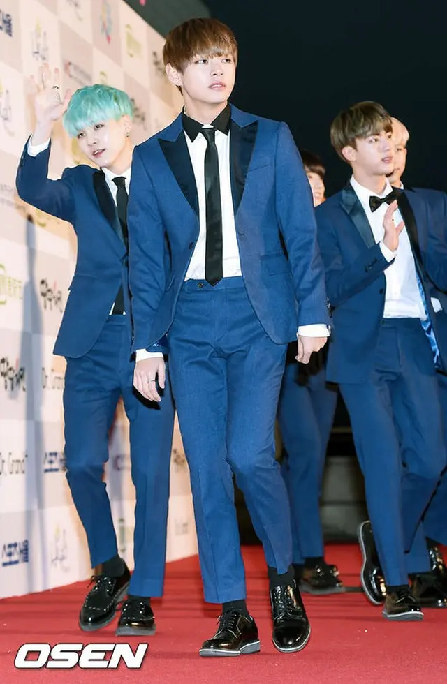 「ソウル歌謡大賞」レッド・カーペットの「防弾少年団」(BTS)