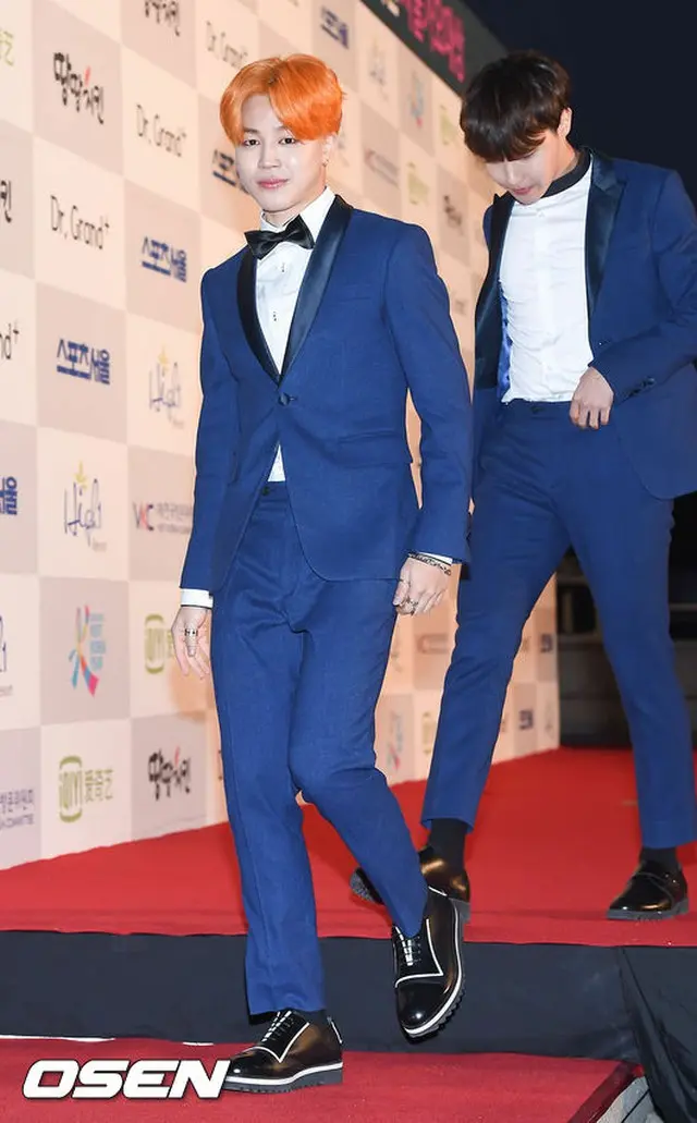 「ソウル歌謡大賞」レッド・カーペットの「防弾少年団」(BTS)