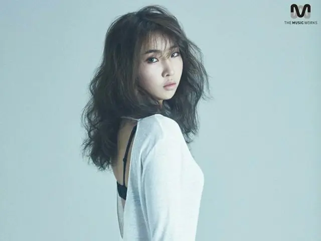 「2NE1」出身MINZY、初の始球式。