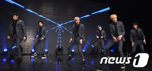 「TEENTOP」の「RED POINT」ショーケース