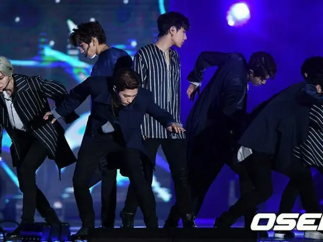 INFINITE、公演。