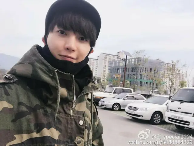 「SUPER JUNIOR」イトゥク、リョウクの入隊を見守る。