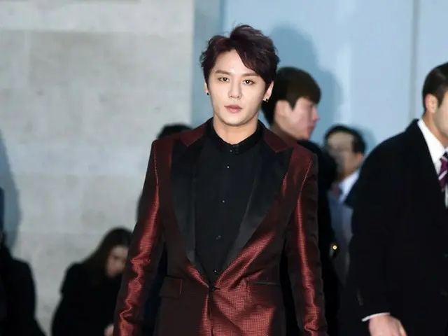 19日夜、「JYJ」ジュンスがソウルの国立劇場で開催された「EDAILY文化大賞」授賞式に参加した。