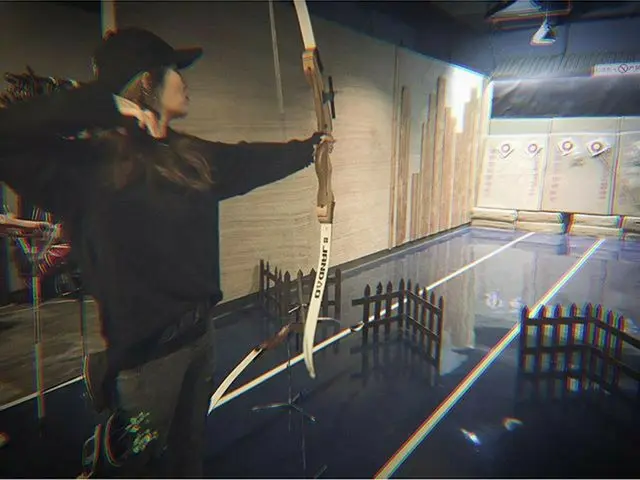「MISS A」出身ジア、アーチェリー練習中。