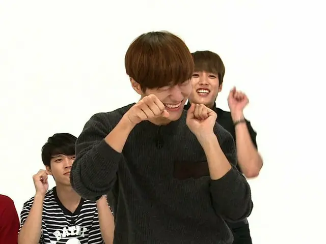 「INFINITE」エル、「TWICE」サナの「ジャーシャーシャー」に挑戦。