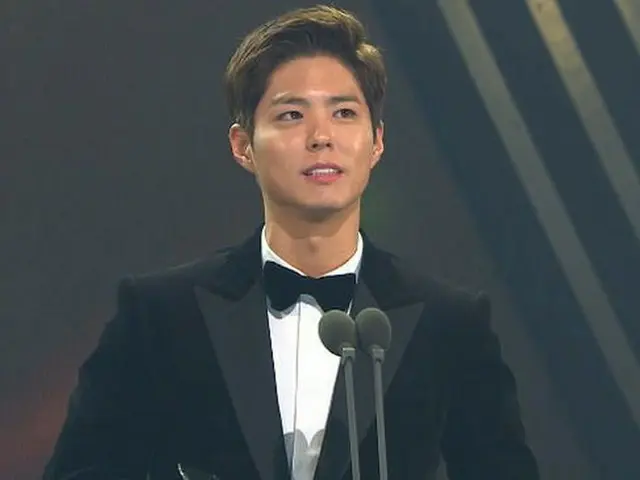 俳優部門パク・ボゴム＆歌手部門「Miss A」スジ、「2016 Asia Artist Awards」ベストスター賞受賞。