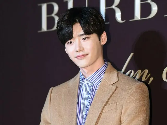 俳優イ・ジョンソク、「BURBERRY160周年記念フェスティブイベント」に出席。