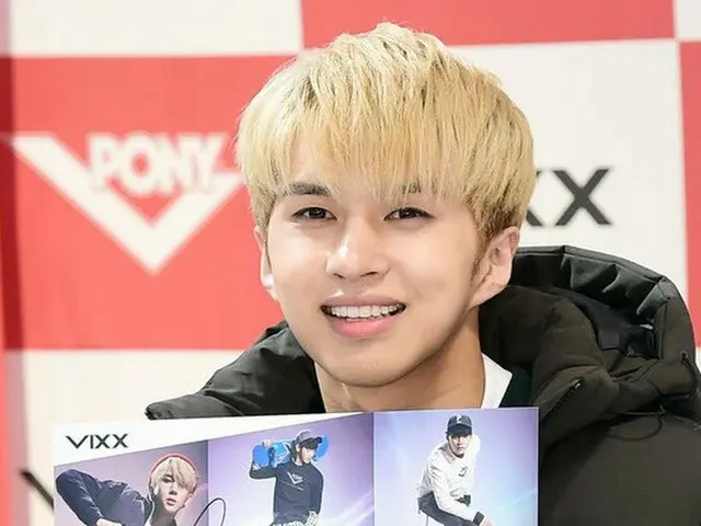 VIXX ケン、ファンサイン会を開催中。