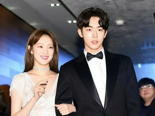 女優イ・ソンギョン、俳優ナム・ジュヒョク、レッドカーペット行事参加。
