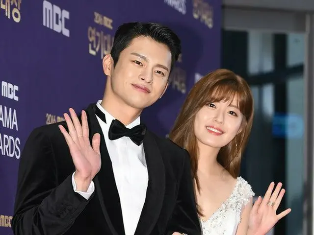 歌手・俳優ソ・イングク、女優ナム・ジヒョン、レッドカーペット行事参加。