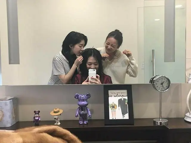 f(x)出身ソルリ、今からKARA 出身ハラと一緒にヘアーメークアップ？