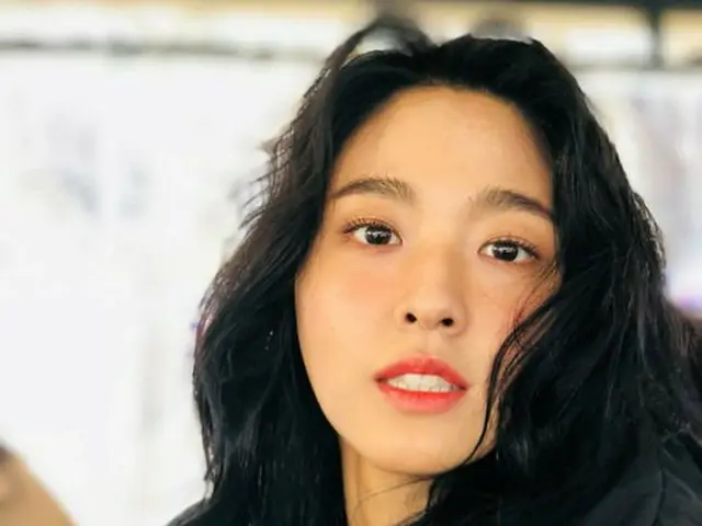AOA ソリョン、雑誌「CeCi」での画報ビハインドを公開