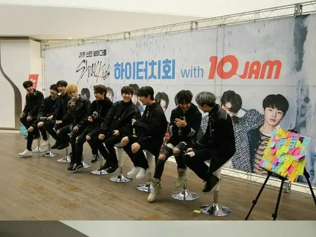 JYPの期待株・Stray Kids、初のハイタッチ会が大盛況