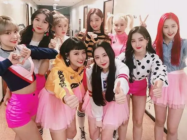 MOMOLAND、喜び爆発