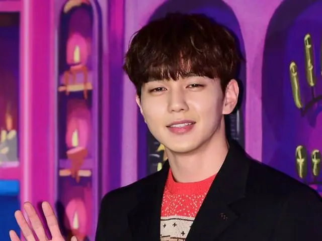 俳優ユ・スンホ、GUCCIのフォトウォールイベントに出席