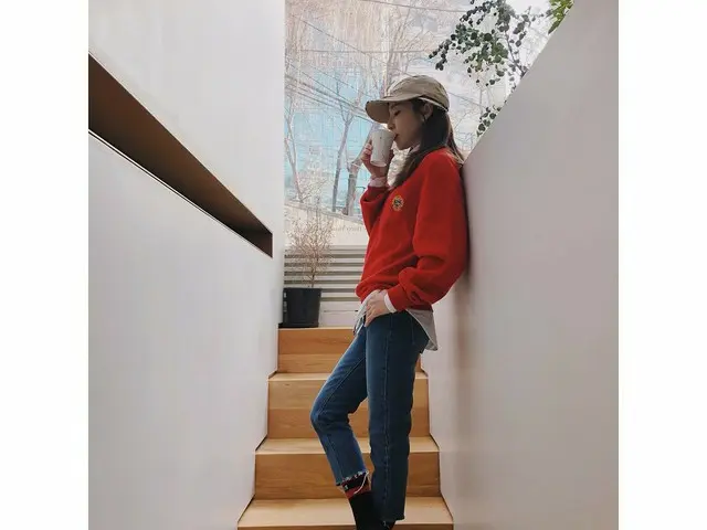 【I公式】2NE1 出身ダラ[DARA]、1日バリスタのお店。