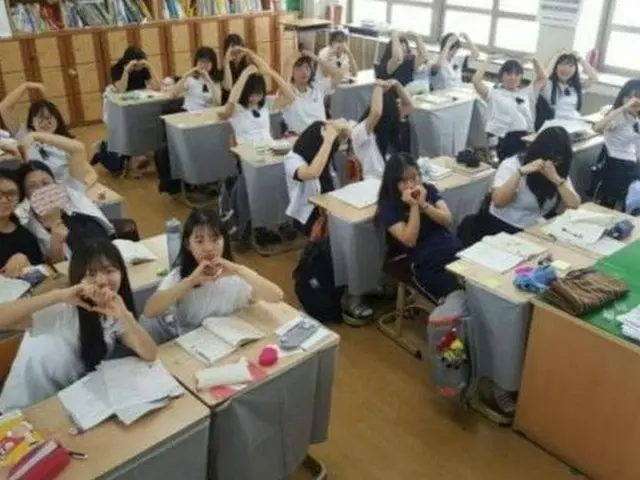 韓国の中学校、高校に急速に増殖中の「女子机」