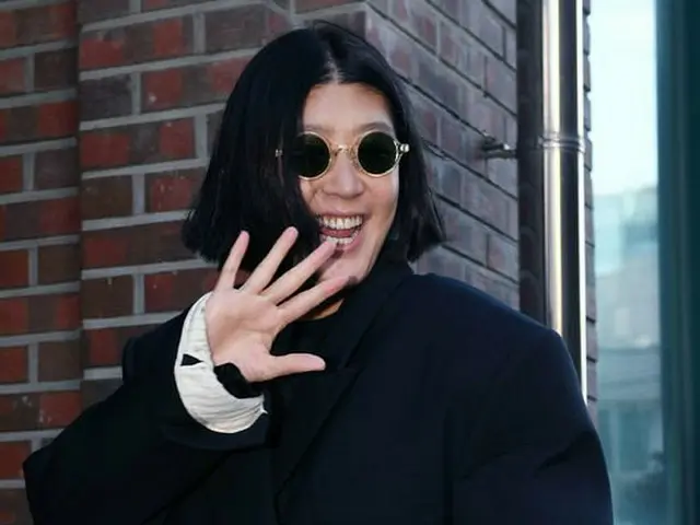 女優ホン・ジンギョン、BIGBANG SOLｘ女優ミン・ヒョリンの結婚式に参加
