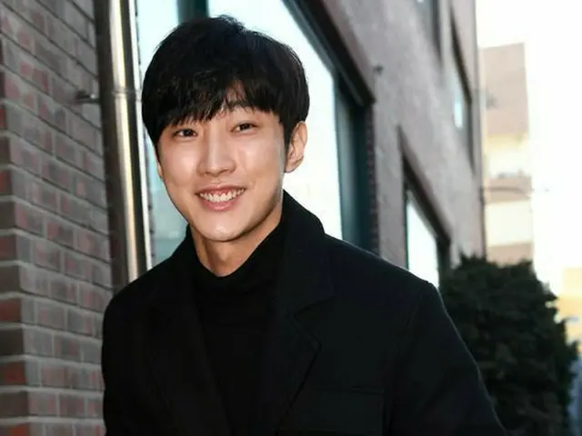 B1A4 ジニョン、BIGBANGのSOLｘ女優ミン・ヒョリンの結婚式に参加