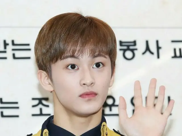 NCT マーク、ソウル公演芸術高等学校の卒業式に出席