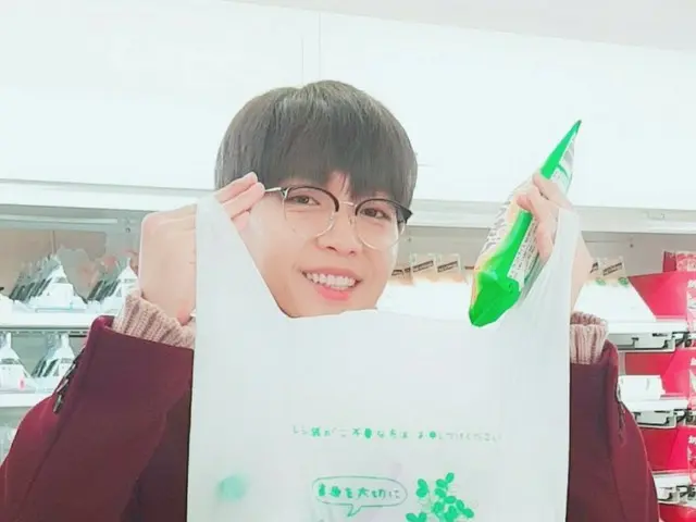 【T公式】チョン・セウン、札幌のコンビニにて。