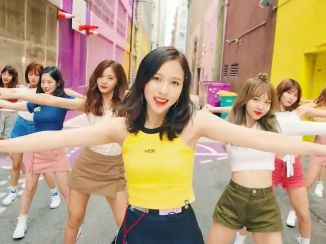 TWICE、平昌(ピョンチャン)冬季オリンピックの選手入場に「LIKEY」が流れている