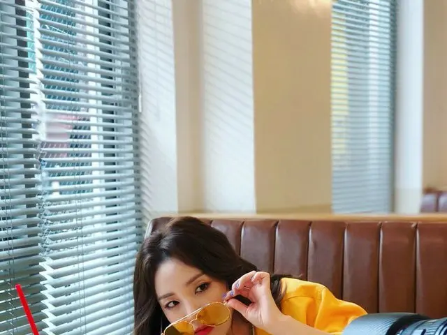 【I公式】2NE1 出身[DARA]、画報撮影の現場を公開。