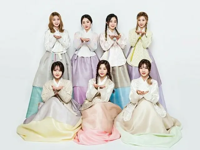 DREAMCATCHER、韓服を着て少し早めの旧正月あいさつ。