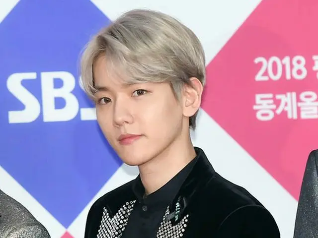 EXO BAEK HYUN、Instagramのライブで一般人の電話番号を誤って公開し、物議かもす