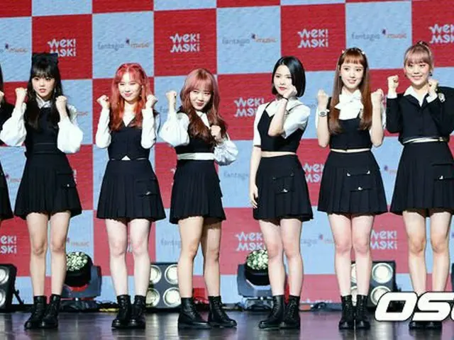 Weki Meki、2ndミニアルバム「Lucky」ショーケースを開催。