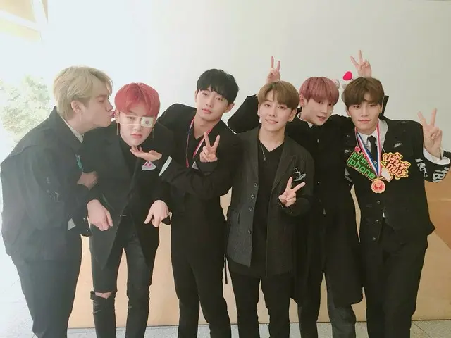 【t公式】JBJ、美しい海が見えるところでサイン会開催。