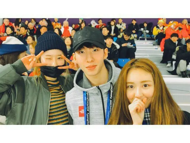 THE UNITに出演したMELODYDAY チャヒ、ショートトラック韓国代表のイム・ヒョジュン選手と記念撮影