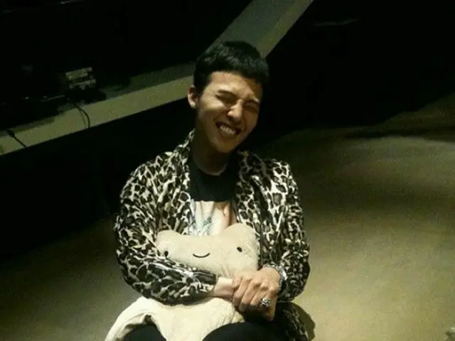 BIGBANG G-DRAGON、「断髪」のBEFORE vs AFTER