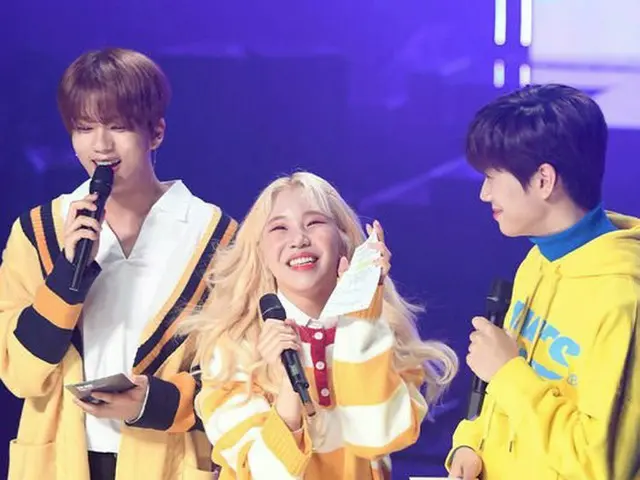 MOMOLAND ジュイ、SBS MTV「THE SHOW」のMC楽しそう