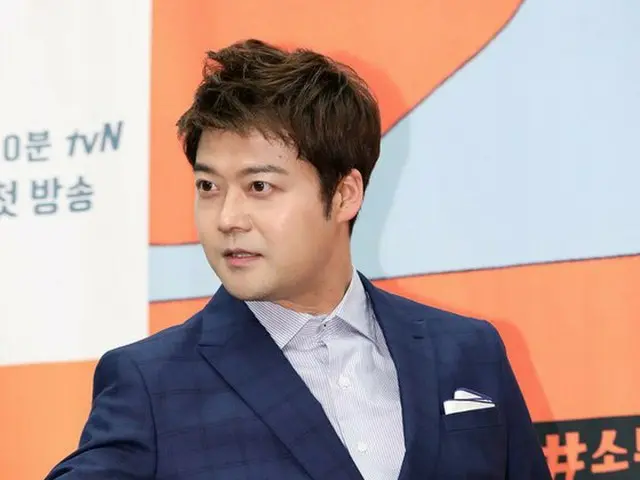 モデルのハン・ヘジンと交際宣言したチョン・ヒョンム、3月バラエティタレントブランド評判で1位に