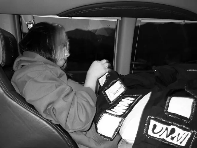 【I公式】2NE1 出身CL 、SNS更新。