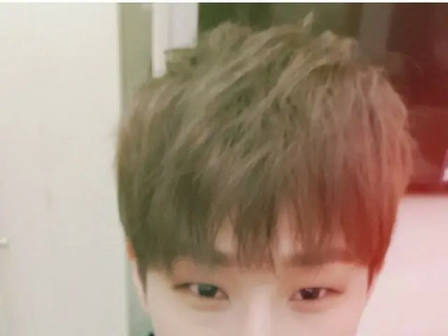 【T公式】INFINITE ソンギュ、「THE SHOW」1位のトロフィーを公開。