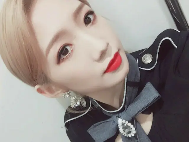 【i公式】宇宙少女、今日はポニーテールに挑戦。