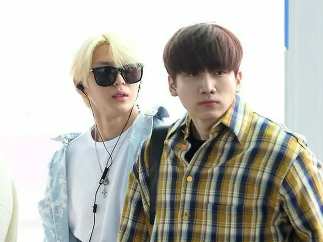 VIXX、出国中。