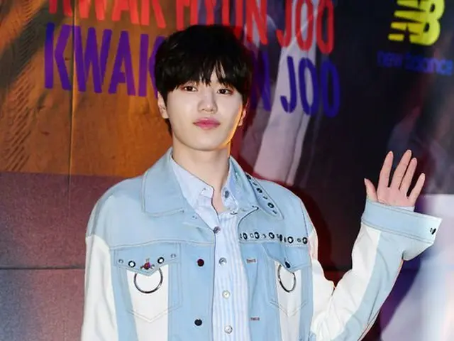 INFINITE ソンジョン、2018F/Wクァク・ヒョンジュコレクションに出席。