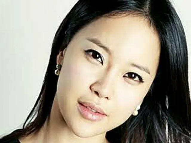 北朝鮮公演の「OSTの女王」歌手ペク・チヨン、「銃に撃たれたように」が意外と人気。