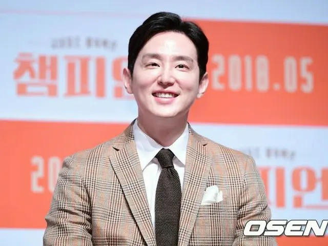 俳優クォン・ユル、映画「チャンピオン」の制作報告会に出席。