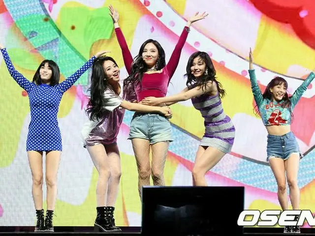 TWICE、ニューミニアルバム「What is Love」ショーケースを開催