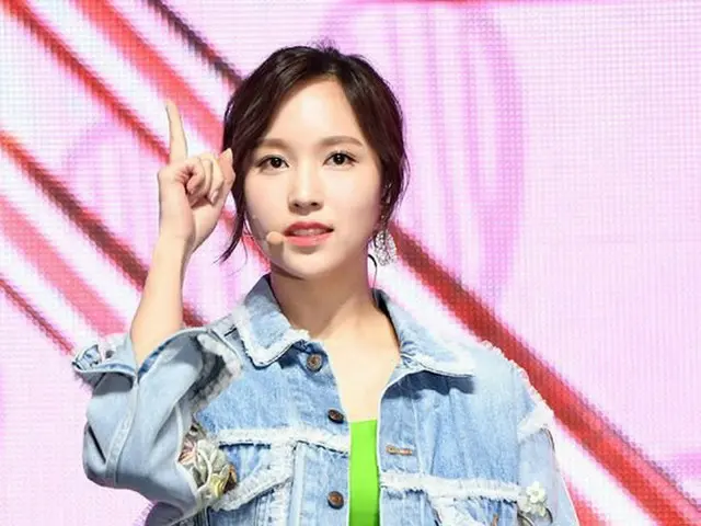 TWICE ミナ、「What is Love?」カムバックのショーケース中