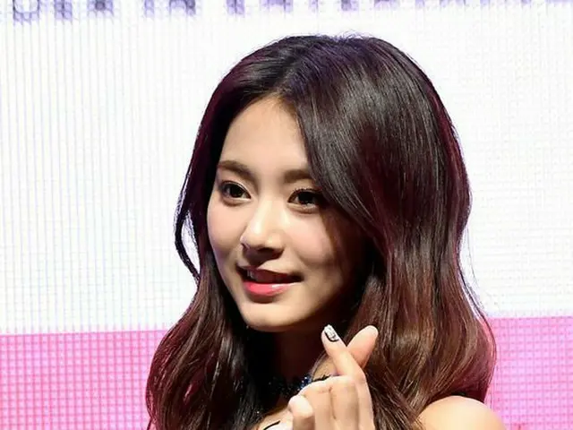 TWICE ツウィ、「What is Love?」カムバックのショーケース中