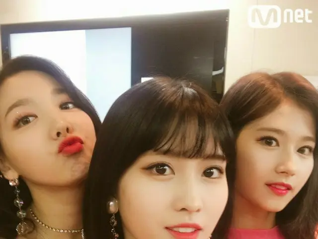 TWICE、本日の「M COUNTDOWN」舞台を準備中