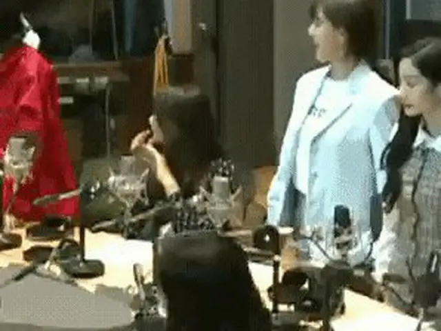 TWICE サナ、後姿が話題